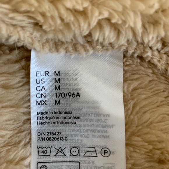 H & M Oh so cozy and soft as a teddy bear half zip. Size medium - Picture 6 of 7